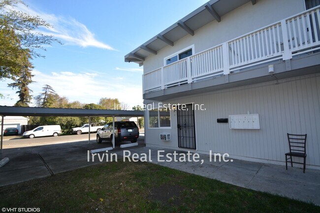 Building Photo - 3303 N Franklin Ave