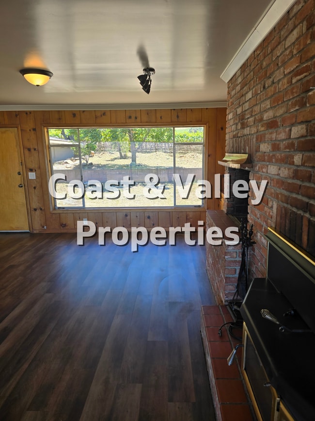 Building Photo - River Road Property for RENT!!!