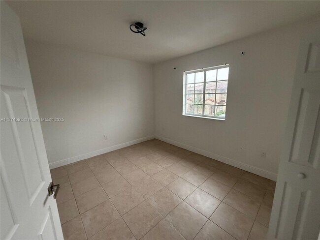 Building Photo - 13717 SW 171st Ln