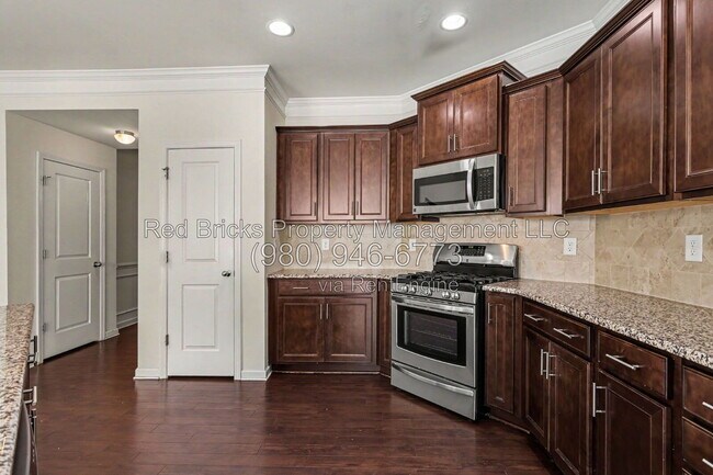Building Photo - 13431 Savannah Point Dr