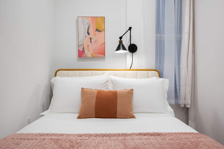 Building Photo - 74 Forsyth St