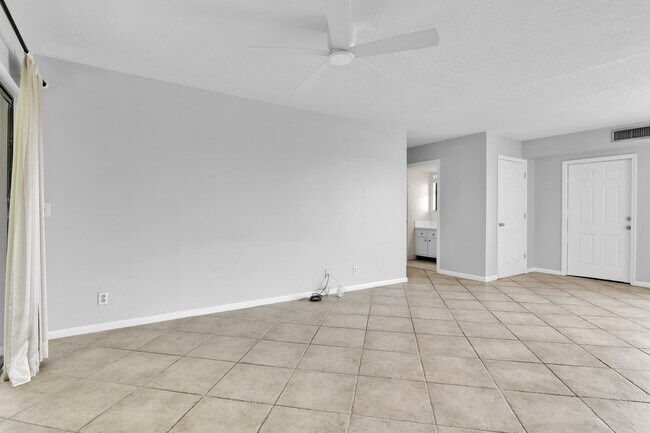 Building Photo - 1040 Homewood Blvd