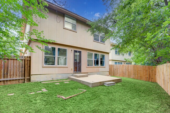 Building Photo - 7107 Thannas Way