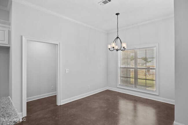 Building Photo - 230 Hemingway Cir