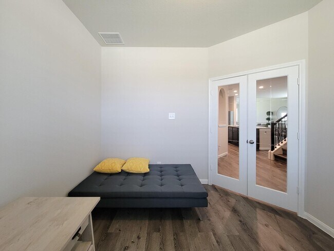 Building Photo - 24822 Adami Veduta Ct