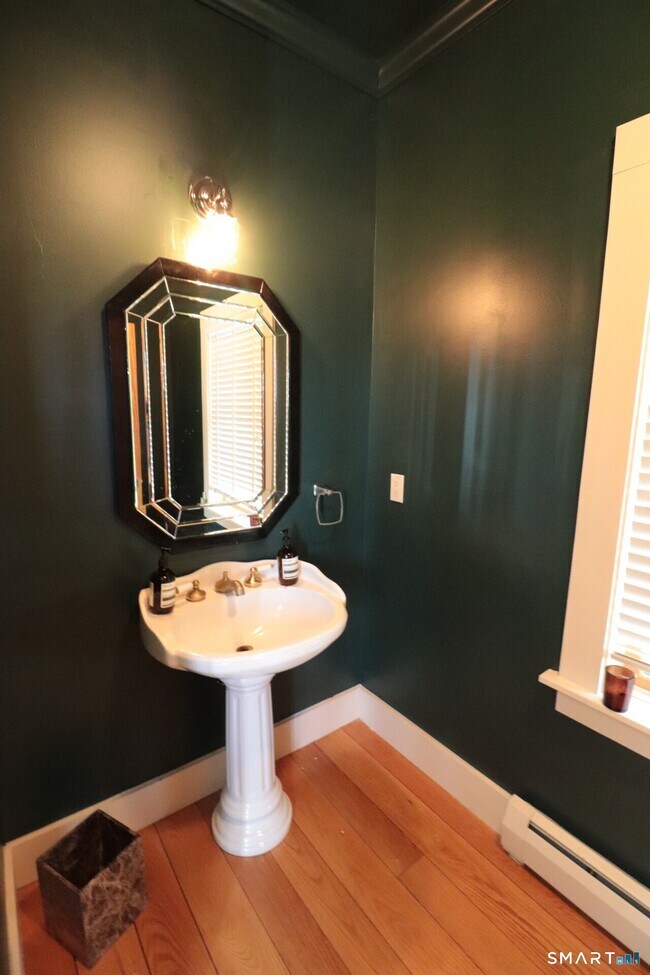 Building Photo - 68 Hopkins Rd