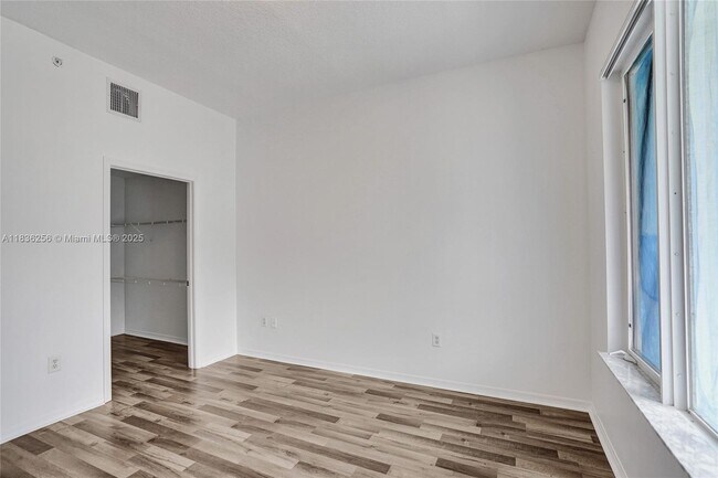 Building Photo - 1200 Town Center Dr