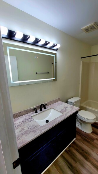 Building Photo - 1400 Meridian Ave