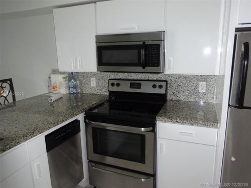 Building Photo - 10015 NW 46th St