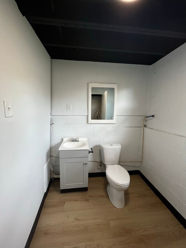 Building Photo - Charming 3 Bedroom Home with Finished Base...