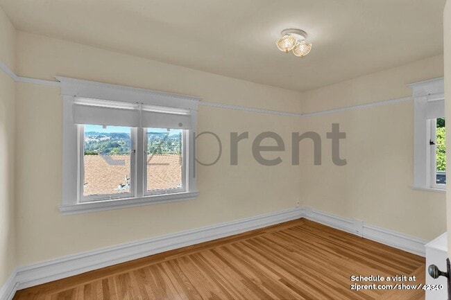 Building Photo - 654 Chetwood St