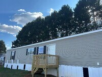 Building Photo - 3220 Sutton Ln