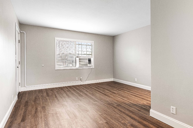 Building Photo - 4460 Old Mission Rd