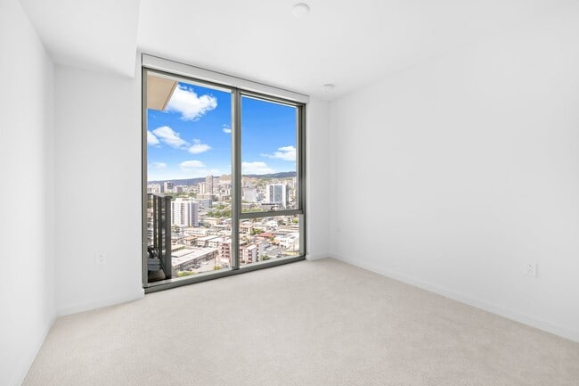 Building Photo - 2319