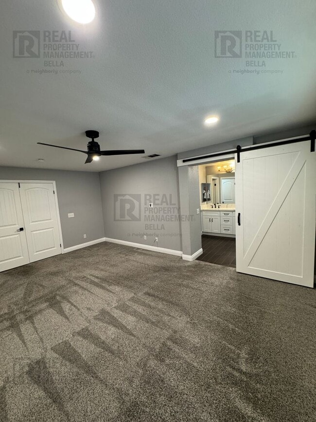 Building Photo - 23694 Canyon Heights Dr