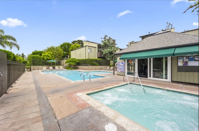 Building Photo - Modern Culver City Gem: Spacious 2-Bed Con...