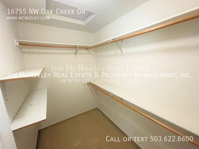 Building Photo - 16755 NW Oak Creek Dr