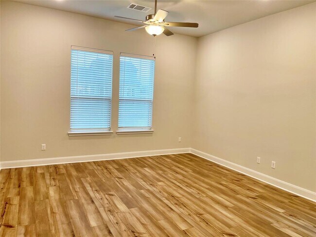 Building Photo - 240 Revere Dr