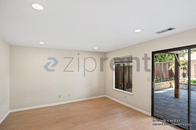 Building Photo - 38814 Rosegate Terrace
