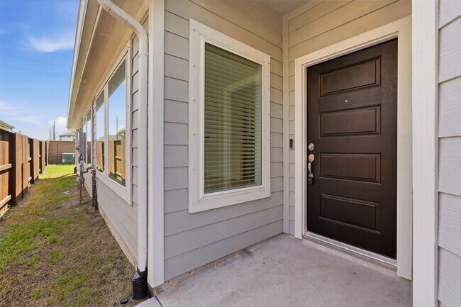 Building Photo - 10035 Crescendo Wy