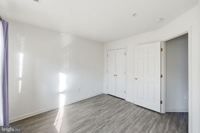 Building Photo - 554 Ellison Ct