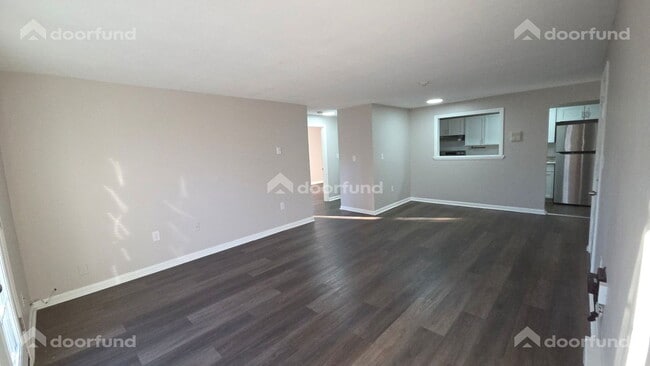 Building Photo - 208 Columbus St