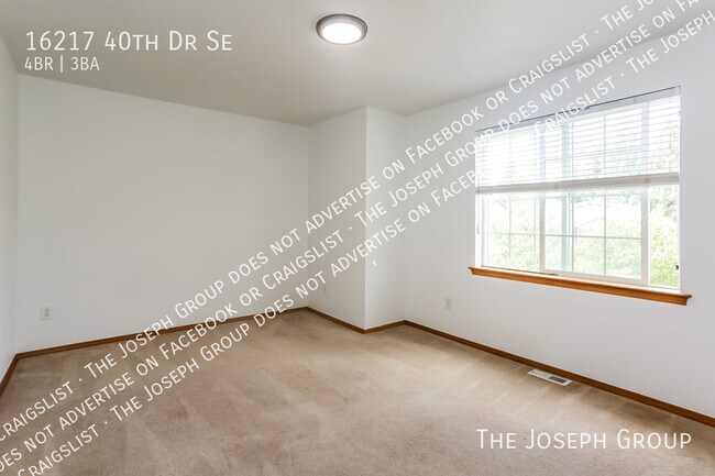 Building Photo - 16217 40th Dr SE