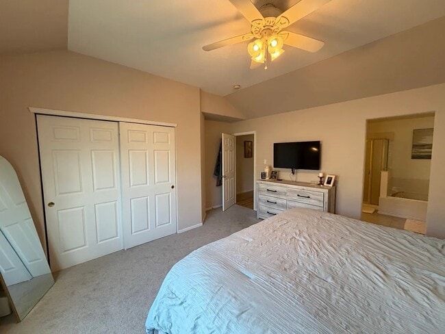 Building Photo - 9804 Grove St