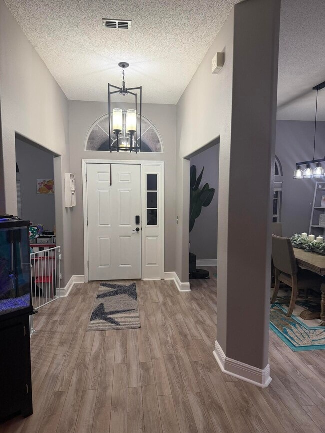 Building Photo - 2216 Smallwood Dr