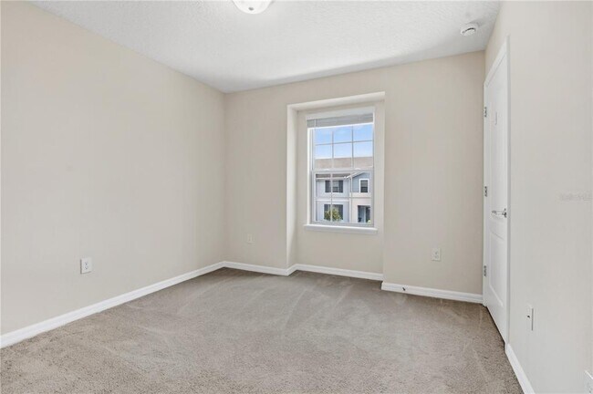 Building Photo - 2406 Dubai St