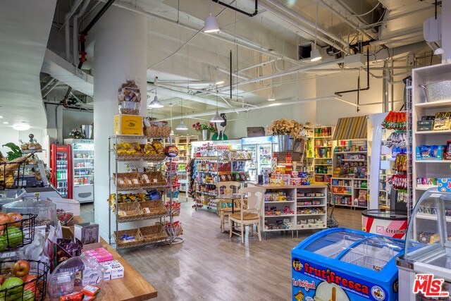 Building Photo - 4314 Marina City Dr