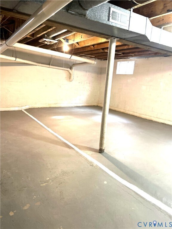 Building Photo - 1042 Peck Rd