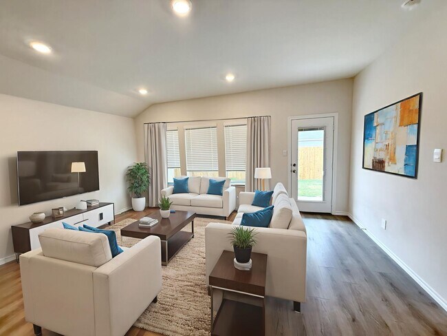 Building Photo - 4/2 in Sweetwater Springs Community, Sherman