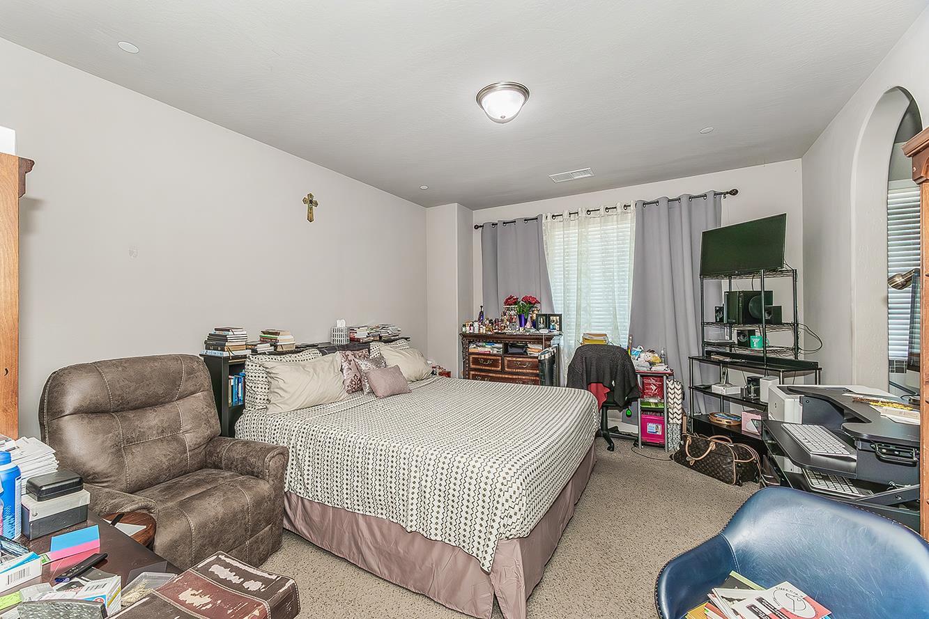 Building Photo - 3549 Taylor Ln