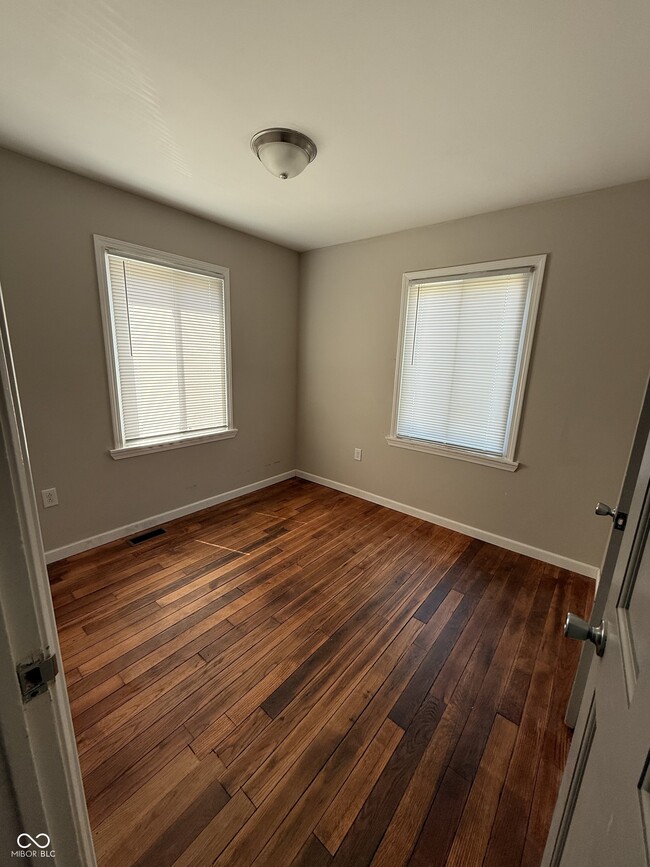 Building Photo - 4417 Primrose Ave