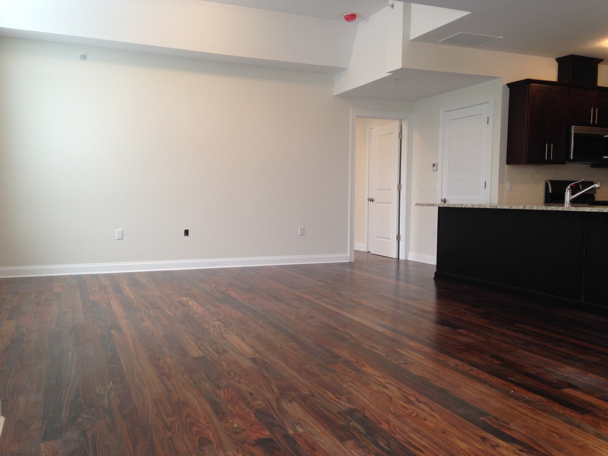 Building Photo - 40 Russell Ave