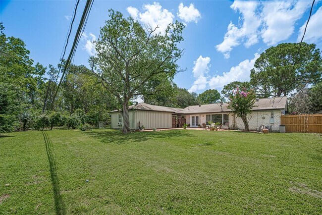 Building Photo - 5115 Kingfisher Dr