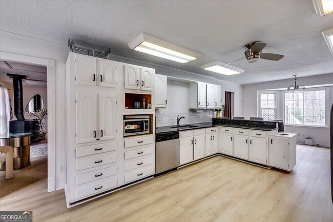 Building Photo - 193 S Kite Lake Rd