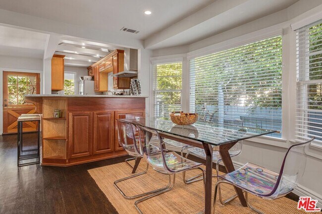 Building Photo - 38 19th Ave