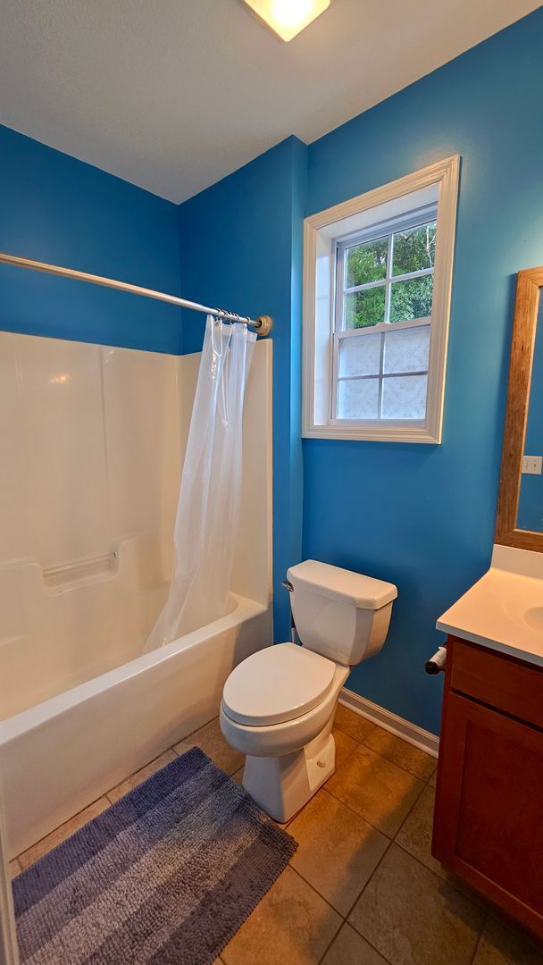 Building Photo - 3 BR 2 BA in Swansboro