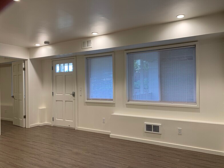 Building Photo - 251 Amador Ave