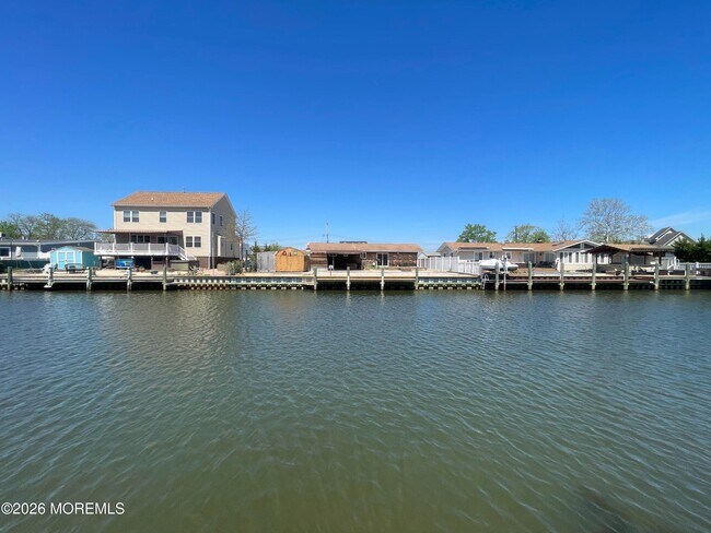 Building Photo - 1813 Capstan Dr