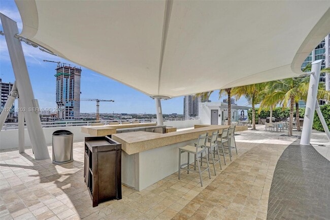 Building Photo - 900 Biscayne Blvd