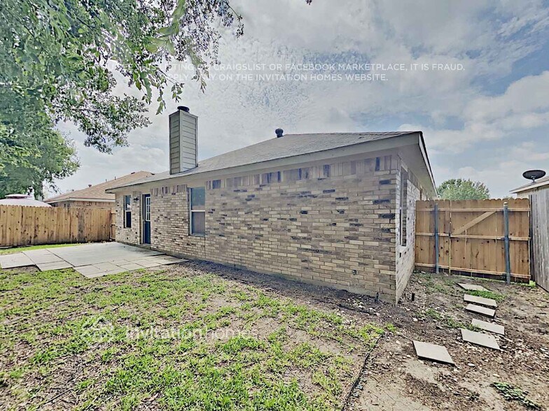 Building Photo - 5513 Spring Ridge Dr