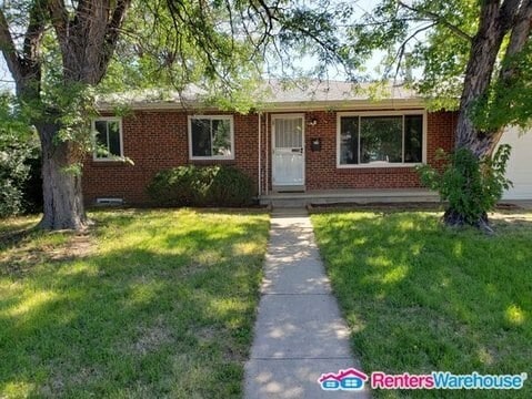 Primary Photo - 1480 S Fenton St