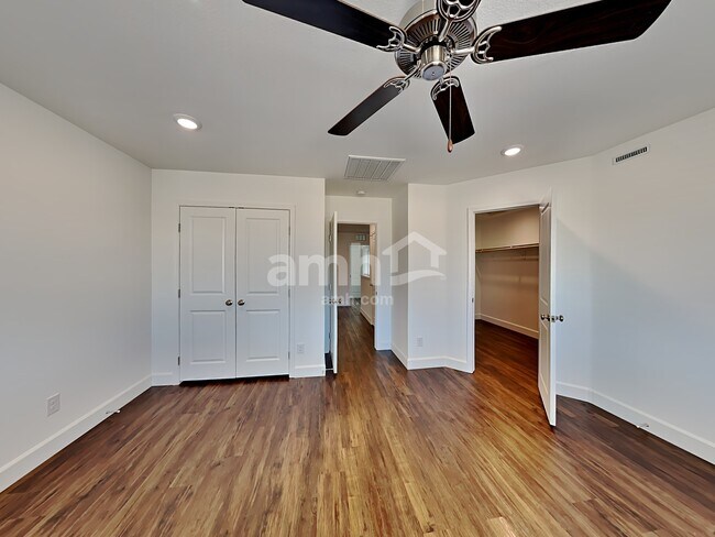 Building Photo - 4840 Blushing Star St