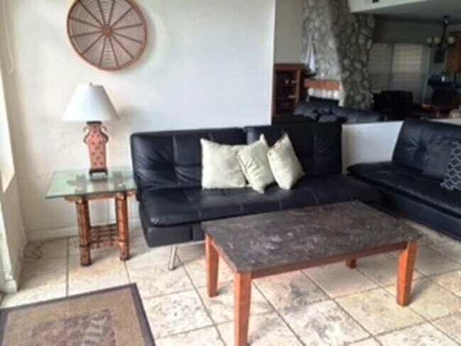 Building Photo - Beach front big duplex. Gustavo Lopez AMSI