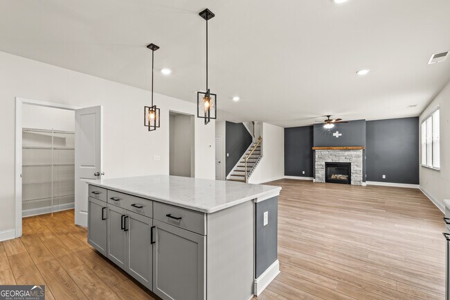 Building Photo - 416 Kinross Ln