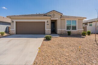 Building Photo - Beautiful and Spacious Single-Level Family...