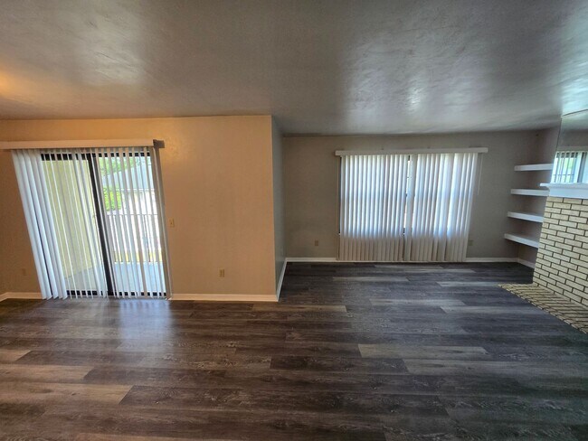 Building Photo - 2 Bedroom 2 Bath Condo